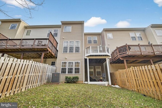 Building Photo - 333 Caldwell Terrace SE