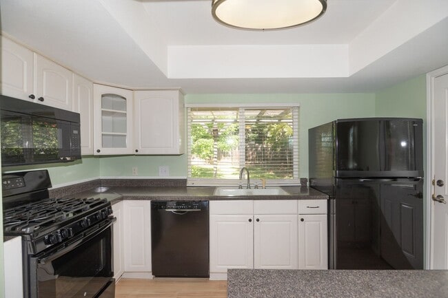 Building Photo - Single Story, Energy Efficient Home - Move...