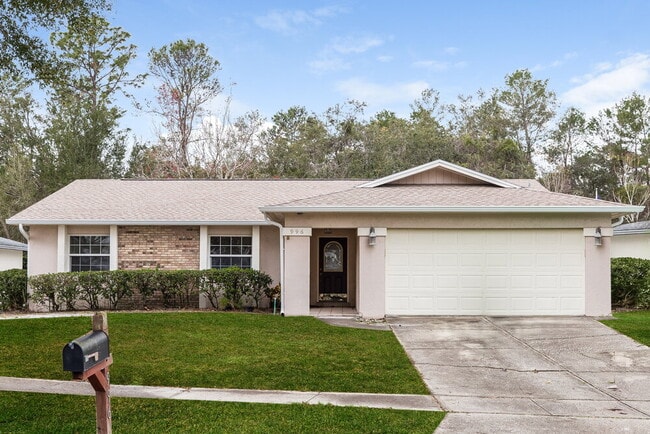 Building Photo - 996 Papaya Ln