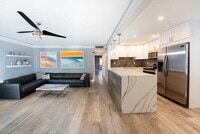 Building Photo - 922 Flanders T