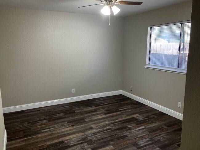 Building Photo - 3559 Guadalupe Ave