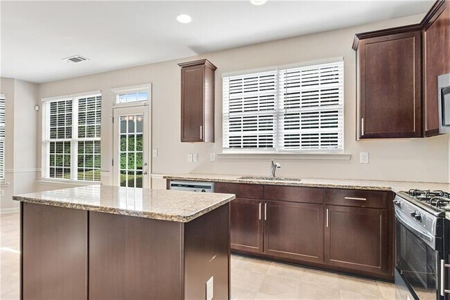 Building Photo - 2405 Sardis Chase Ct