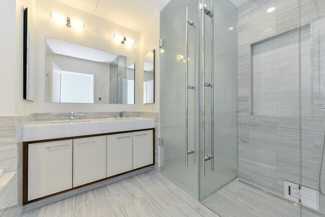 Building Photo - 1 Dalton St