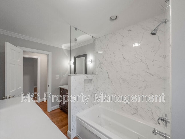 Building Photo - 4023 Arbor Way