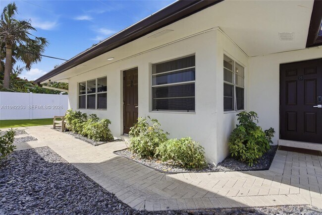 Building Photo - 1301 NE 16th Terrace