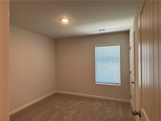 Building Photo - 27 Rustin Rdg