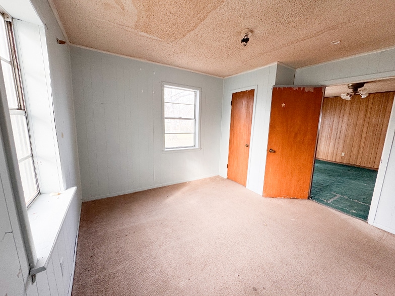 Building Photo - 1302 E Collin St