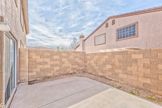 Building Photo - 1637 Cave Spring Dr