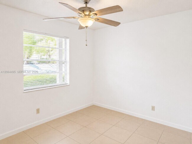Building Photo - 8750 Royal Palm Blvd