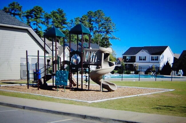 Primary Photo - 429 Kingsley View Rd