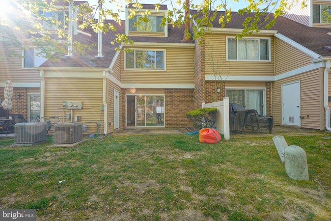 Building Photo - 1035 Pendleton Ct