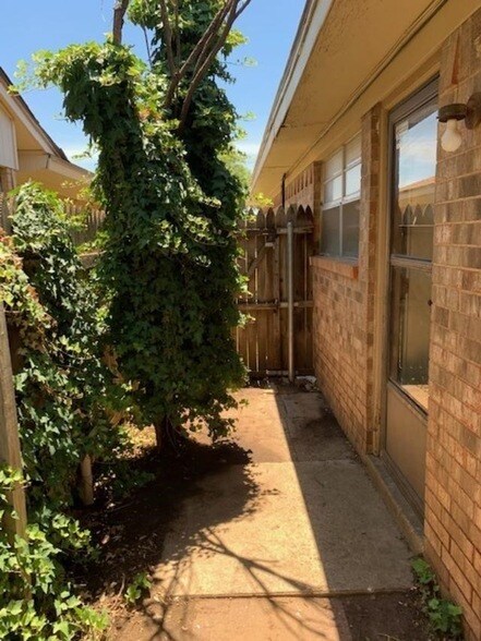 Building Photo - 3314 81st St