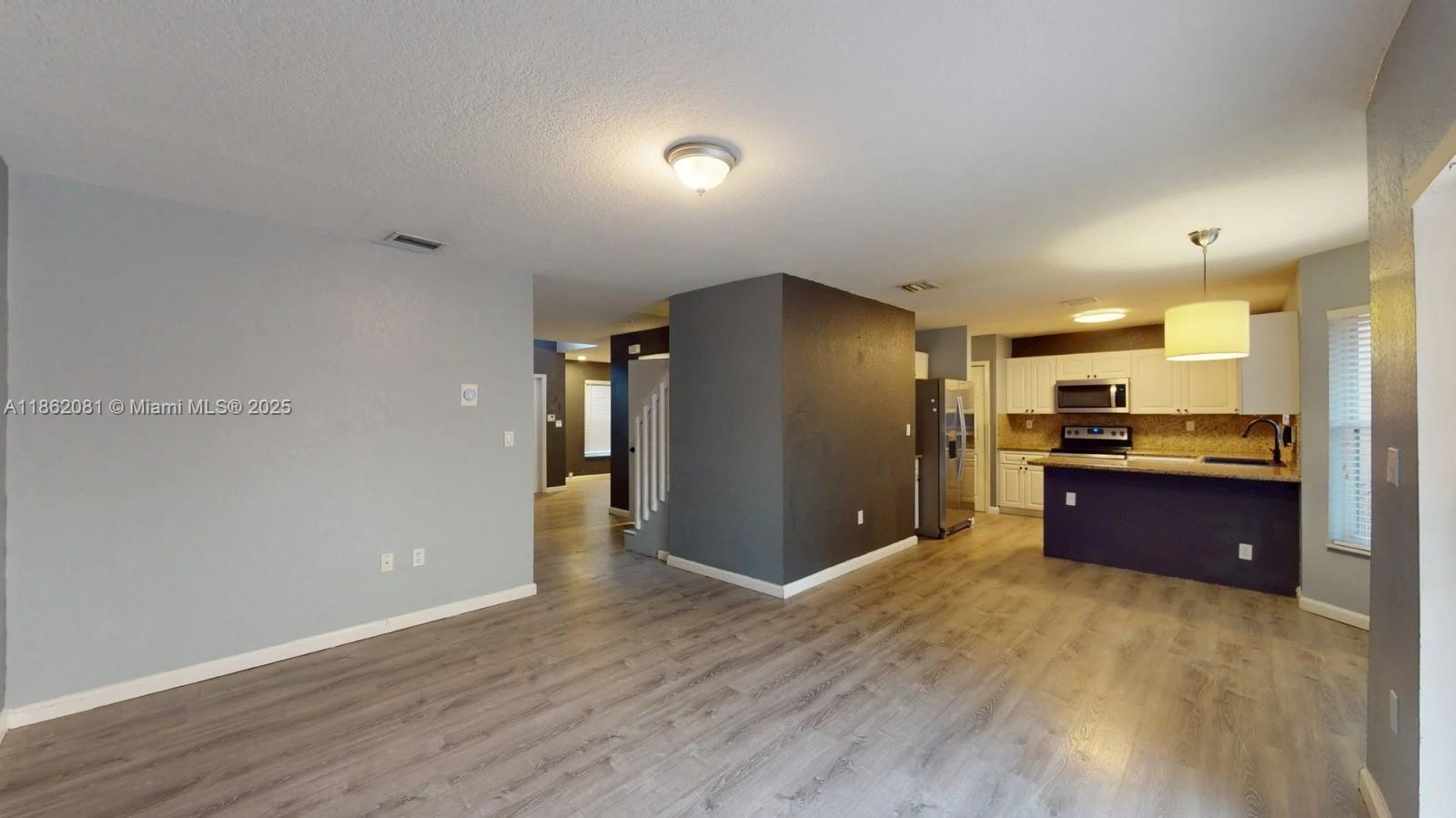 Building Photo - 238 Magnolia Ave