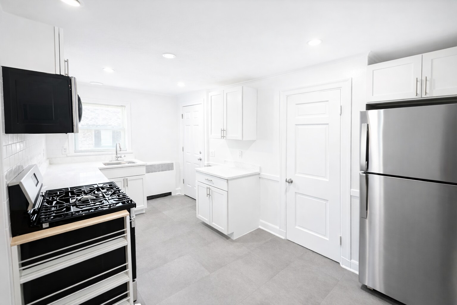 Building Photo - 186 Summit Ave