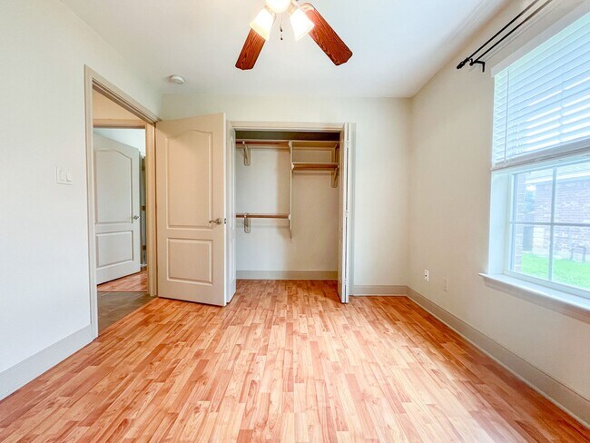 Building Photo - 6000 Boxelder Trail