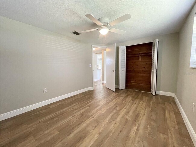 Building Photo - 7553 Cumber Dr