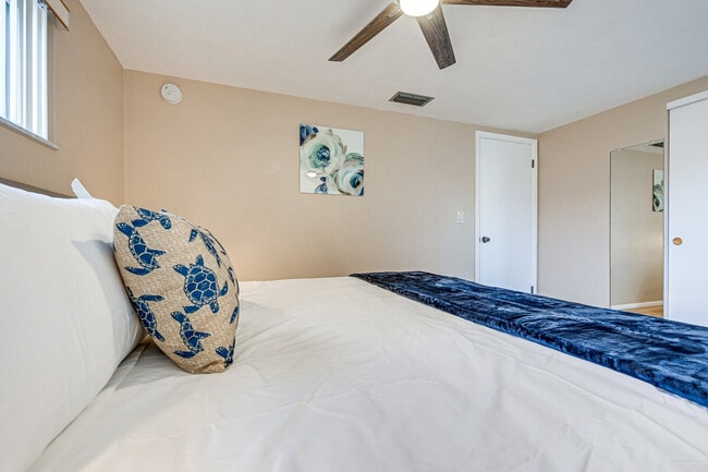 Building Photo - 7536 Topay Ln