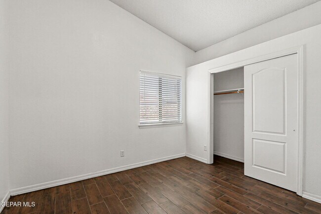 Building Photo - 3141 Fury Point Pl