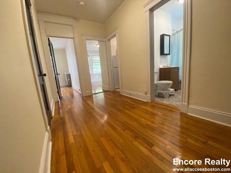 Building Photo - 1444 Commonwealth Ave