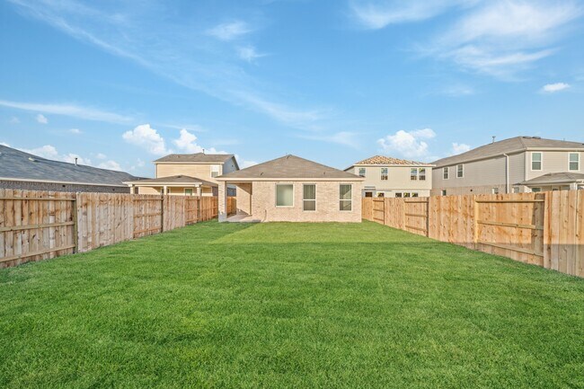 Building Photo - 15719 Autumn Chicory Dr