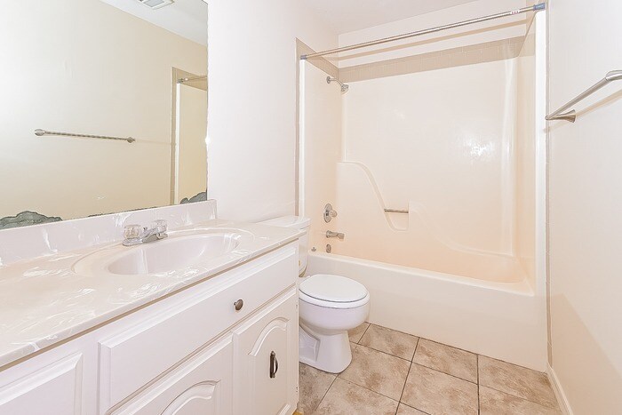 Building Photo - 300 Shadow Ridge Dr