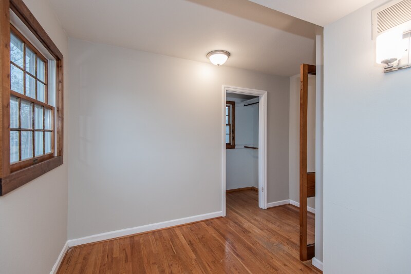 Building Photo - 980 St Brendan Ln