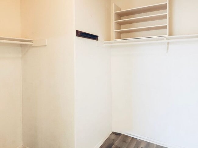 Building Photo - 5 Andaluz