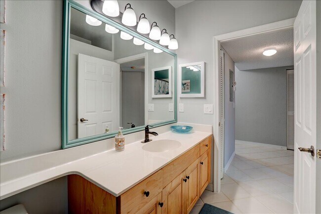 Building Photo - 10173 Andover Coach Cir