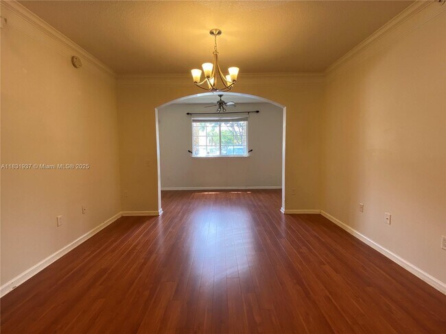 Building Photo - 9825 Baywinds Blvd