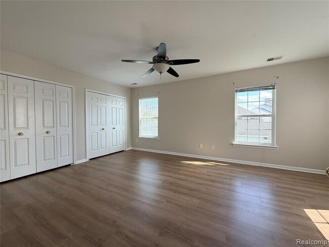 Building Photo - 2710 S Knightsbridge Cir