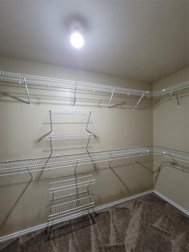 Building Photo - 3/2/2 coming soon in Burleson