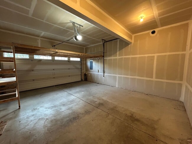 Building Photo - Beautiful 4 Bed, 3 Bath Home in Lynnwood