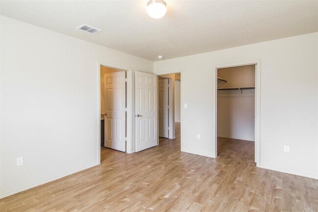 Building Photo - 3643 Apache Meadows Drive