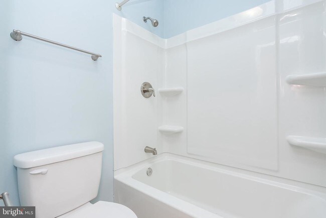 Building Photo - 8352 Montgomery Run Rd