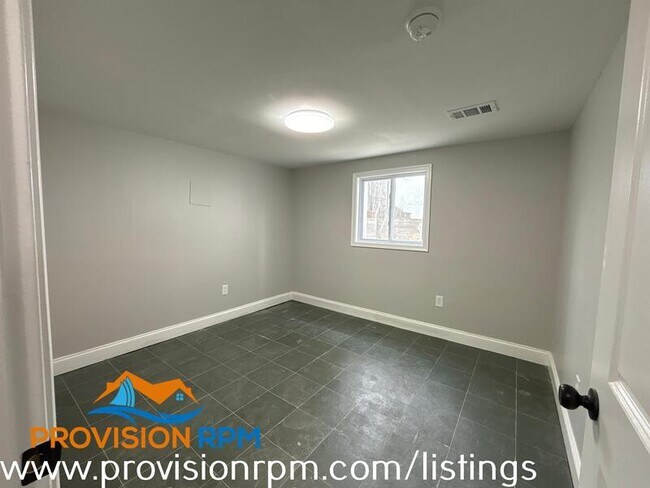 Building Photo - 309 52nd St