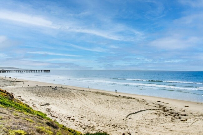 Building Photo - Steps from the Sand - Pacific Beach Townhome, Offered Fully or Partially Furnished