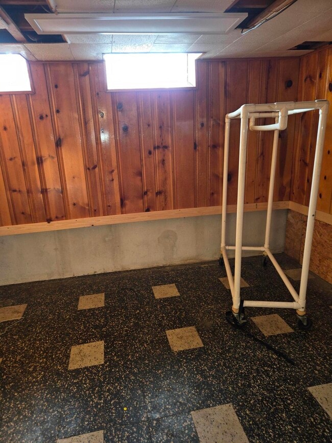 Building Photo - 27294 W Pleasant Ridge Dr