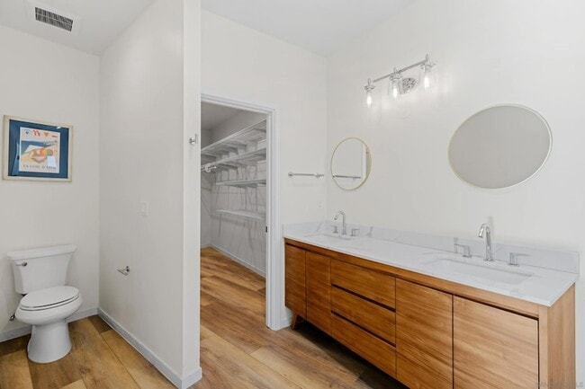 Building Photo - 1305 Blue Sky Dr