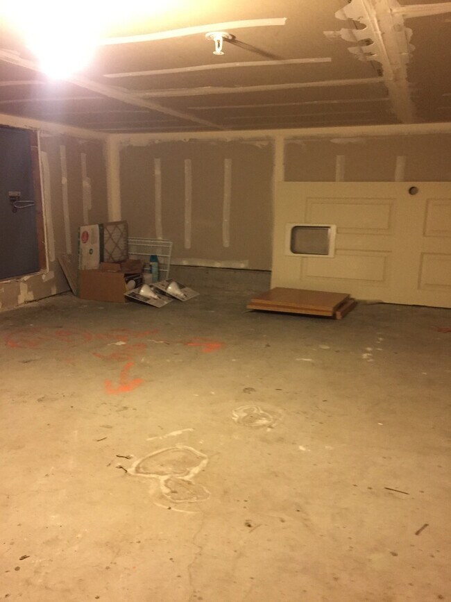 Building Photo - 4057 Crandall Cir