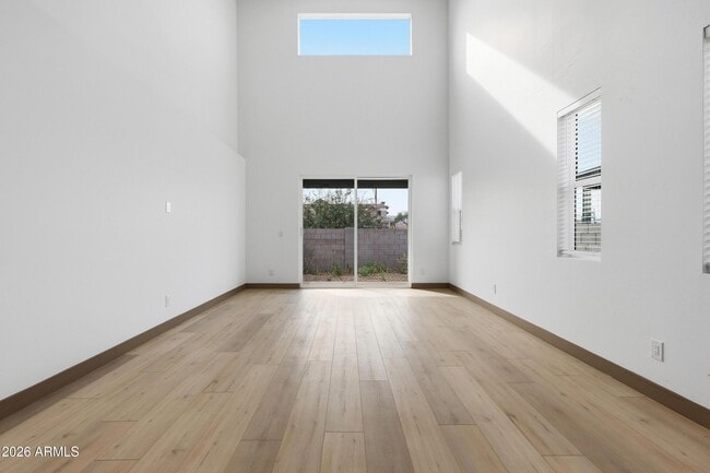 Building Photo - 2813 Trumbull Rd