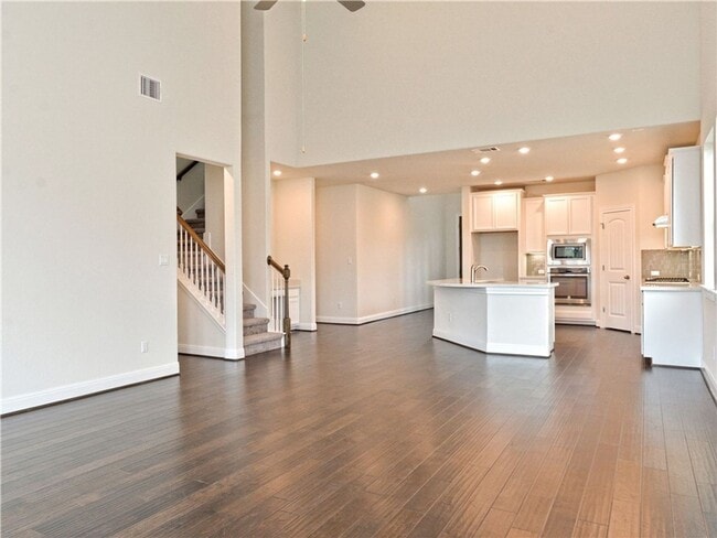 Building Photo - 15716 Cinca Terra Dr