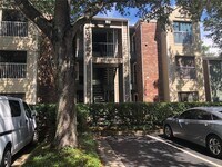 Building Photo - 5028 Park Central Dr