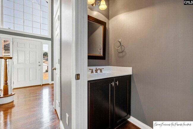 Building Photo - 120 Pinehurst Ct