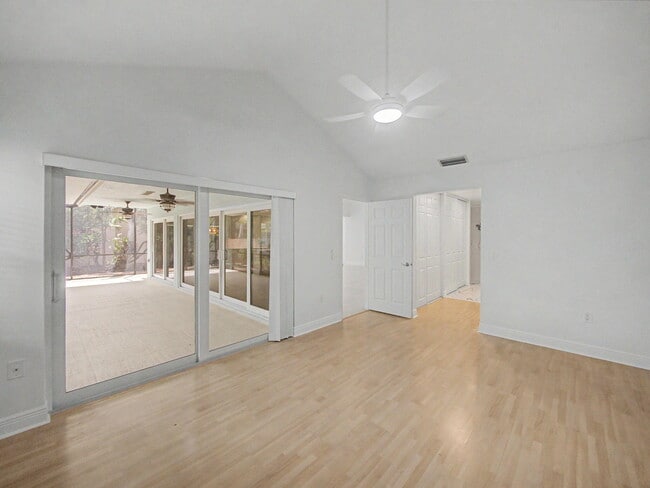 Building Photo - 303 Leeward Dr
