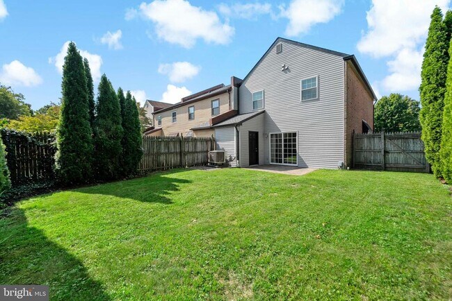 Building Photo - 172 Kenton Dr