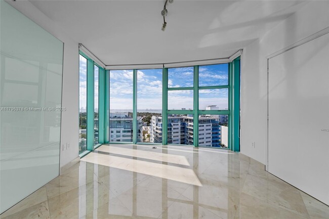 Building Photo - 6000 Indian Creek Dr