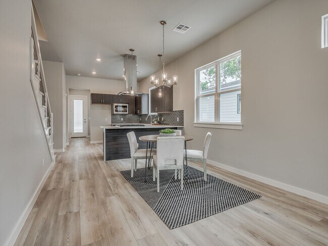Building Photo - Spacious 4-Bedroom Home with Thoughtful De...