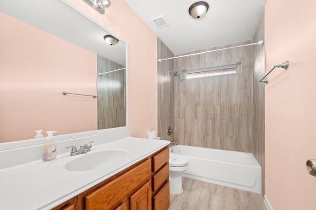 Building Photo - 1530 Hunter Green Ln