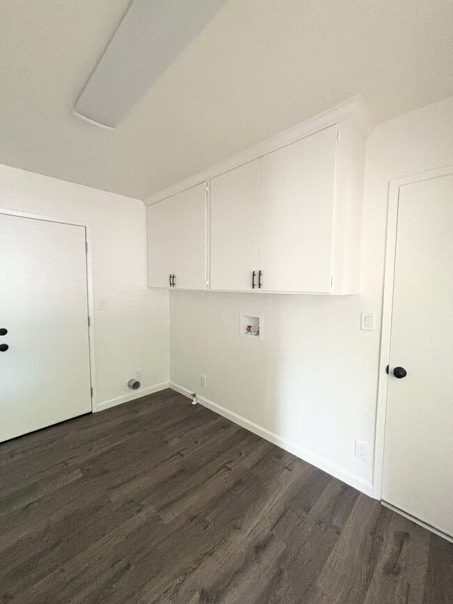 Building Photo - Beautiful 3 Bedroom on the Southside!