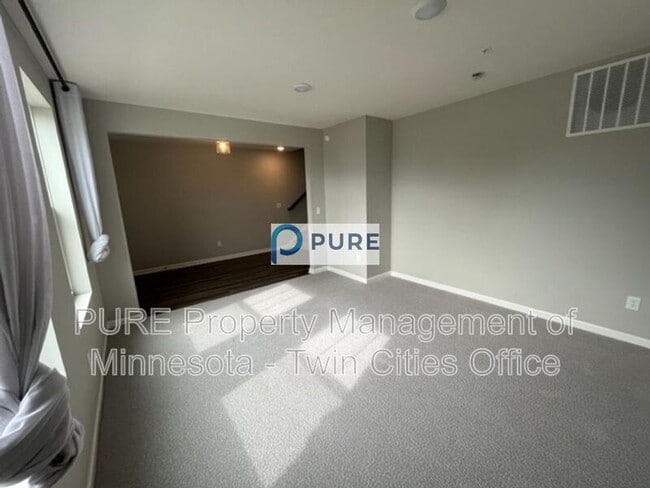 Building Photo - 1159 Farrier Rd